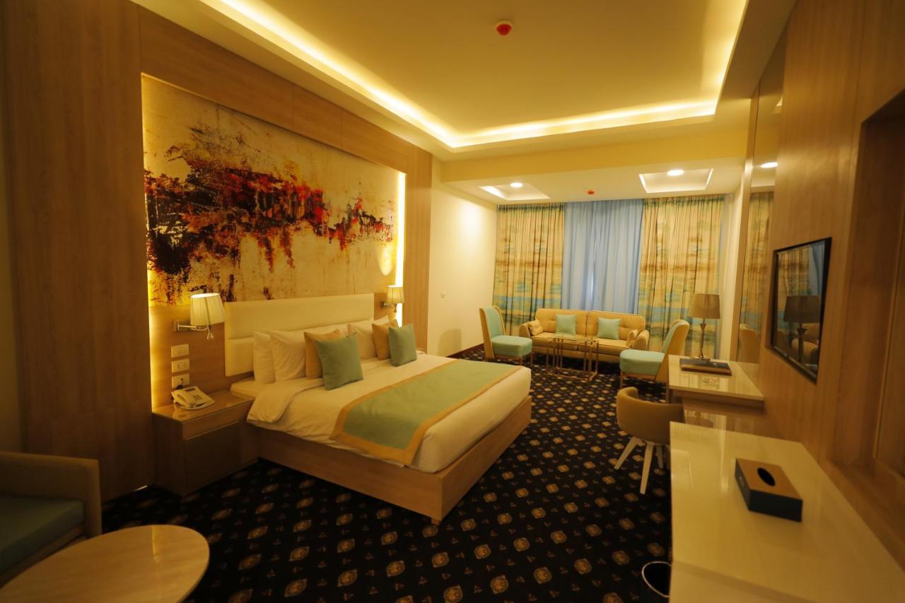 Tolip Gardens Hotel Kahire Dış mekan fotoğraf A room at the hotel