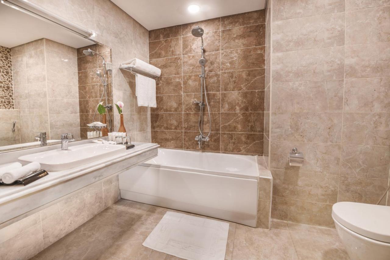 Tolip Gardens Hotel Kahire Dış mekan fotoğraf Bathroom