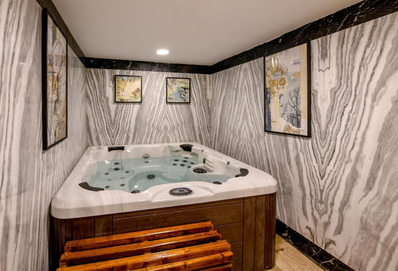 Tolip Gardens Hotel Kahire Dış mekan fotoğraf A hot tub